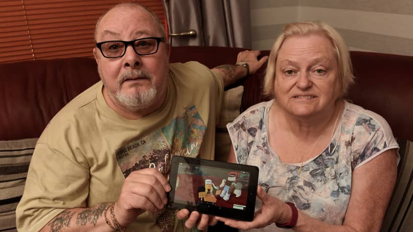 Eight Year Old Girl Accidentally Spends 3 000 Of Her Grandparents Money On Roblox Ladbible - roblox old man beard