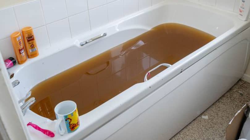 Woman S Bathtub Fills With Human Poo, Sewage Coming Up Through Bathtub