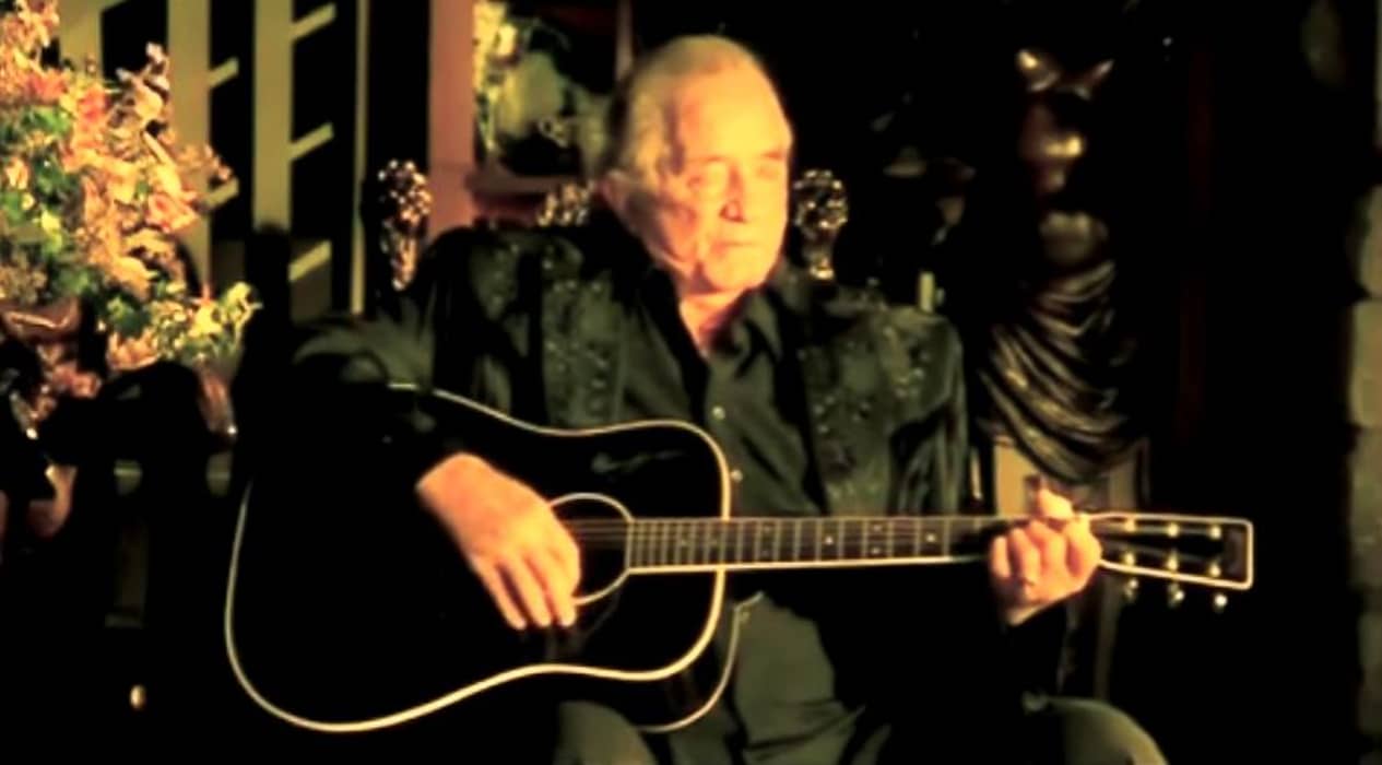 Director Of Johnny Cash's 'Hurt' Music Video Reveals Behind The Scenes  Story - LADbible