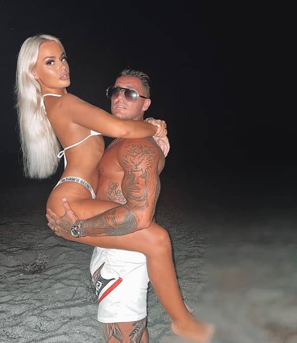 Is Stephen Bear Dating Jessica Smith?