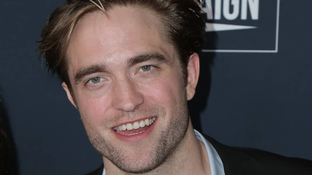 Robert Pattinson Is The Most Attractive Man In The World, According To Scie...