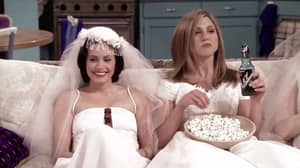 Jennifer Anniston To Be Maid Of Honour At 'Friends' Co-Star Courteney Cox's Wedding