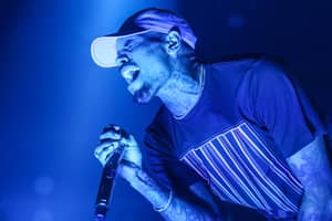 Awful Person Chris Brown Sends Awful Tweet About Suicide