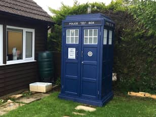 Lad Builds Incredible TARDIS Toilet In His Garden And It Even Tweets