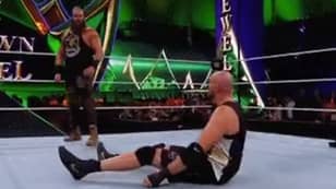 Tyson Fury Pays Homage To The Undertaker With Classic Sit-Up Move