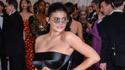 ​People Are Donating Money To Kylie Jenner So She Becomes Youngest Billionaire