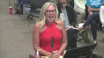 Mum Derails School Board Meeting With Bizarre Rant About Anal Sex