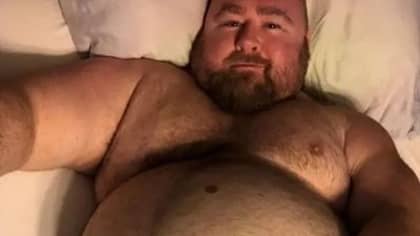 Man Who Weighs 500lbs Eats 10,000 Calories A Day To Satisfy OnlyFans Followers
