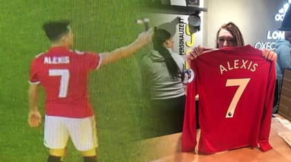 Alexis Sanchez Seen Pictured In Manchester United No.7 Shirt at Old Trafford