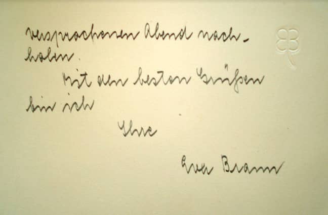 A note from Eva Braun. Credit: Pen news