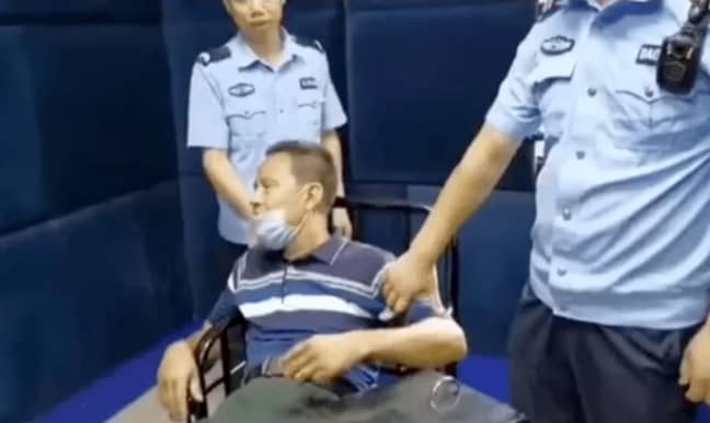 The suspect attempted to avoid police interrogation. Credit: Sohu