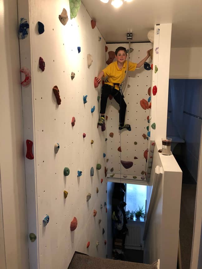 Dad Creates Amazing Climbing Wall Over Staircase For His Two Sons Lad - How To Make A Climbing Wall At Home