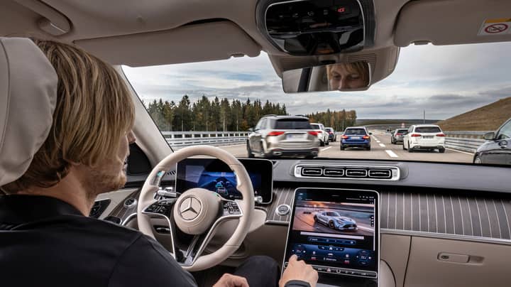 Mercedes Benz Receives World’s First Approval For Automated Car