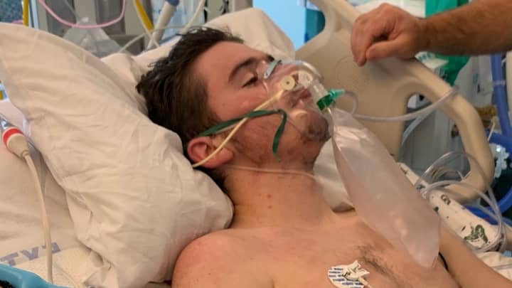 17-Year-Old Spends 18 Days In Hospital With Lungs Blocked From Vaping