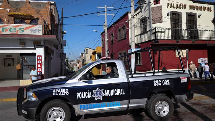 Mexican Cartel Hunting Down Police and Killing Them On Days Off
