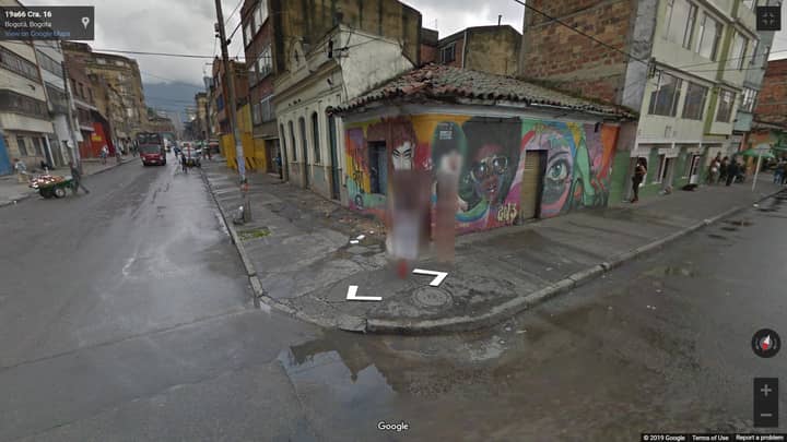 Google Maps Tries To Blur Out Street Girls In Bogata