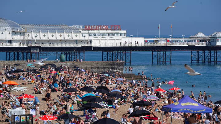 Met Office Predicts Hot Weather For UK After 19 July