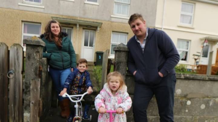 Family Offer To Help Wipe Couple's £11,500 Debt After Taking Part In 'Rich House, Poor House'