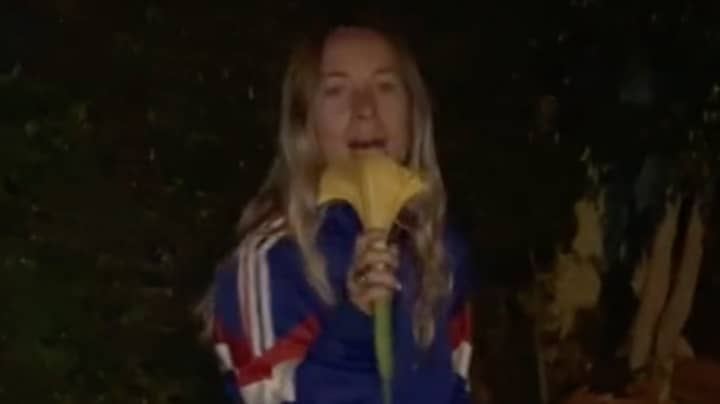 Woman Accidentally Drugged Herself From Sniffing A Flower Found In Australia 