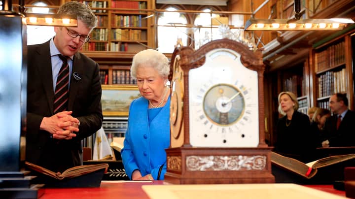 Queen's Staff To Spend 40 Hours Changing 1,000 Clocks