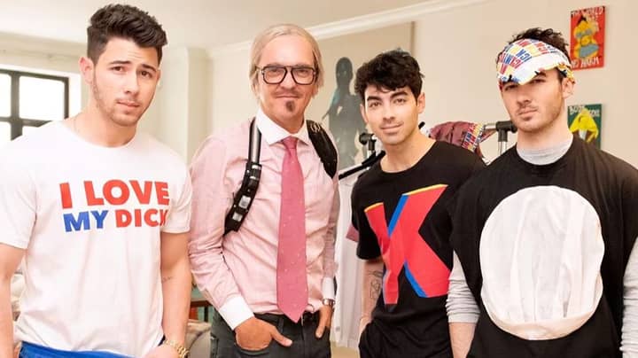 Chris Lilley Gives Backstage Look At Keith Dick's Meeting With The Jonas Brothers