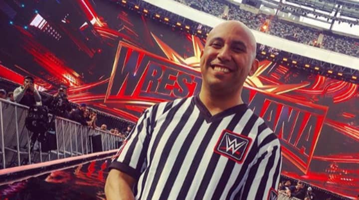 WWE Referee Breaks Leg During Fight But still Finishes Match
