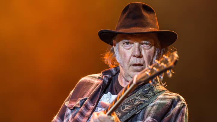 Neil Young Demands Spotify Delete His Music Because Of Joe Rogan's 'Vaccine Misinformation'