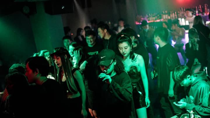 Wuhan Nightclub Packed As Coronavirus Outbreak City Reports No New Cases