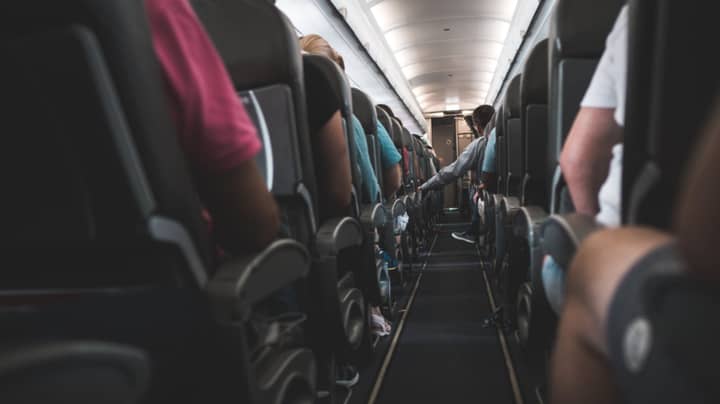 People Are Divided Over Who Gets To Use The Middle Armrests On Planes