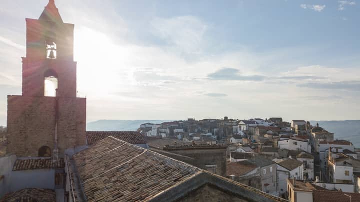 Airbnb Wants To Pay For Someone To Live In Italy For Three Months