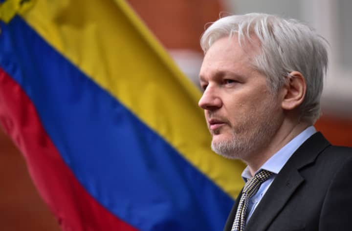 Julian Assange To 'Hand Himself In' Following Chelsea Manning Decision