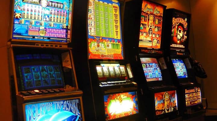Cashless Welfare Card Has Stopped $400,000 Worth Of Booze And Gambling Purchases