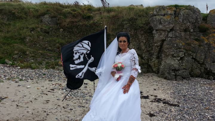 Female Jack Sparrow Impersonator Legally Marries Ghost Who Looks Like Jack Sparrow