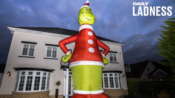 Man Orders 35-Foot-Tall Grinch That's Bigger Than His House 