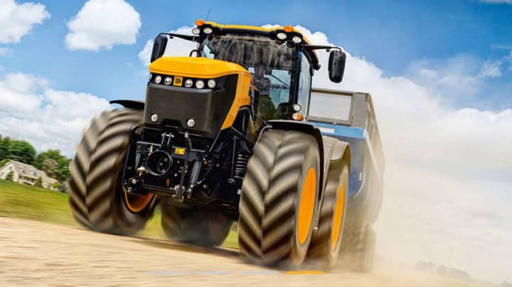 Watch Guy Martin and JCB Smash Top Gear Record For Fastest Tractor At 103.6mph