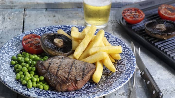 ​The JD Wetherspoon Valentine’s Day £20 Meal Deal For Two Is Back