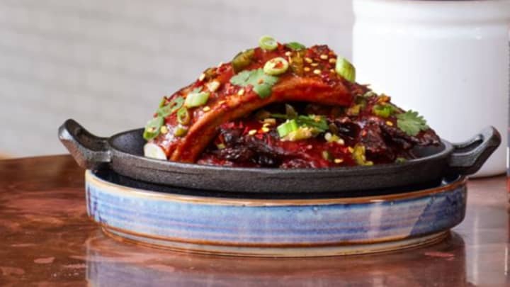 Restaurant Serving 'Hottest Ribs In The World' That You Need To Sign A Waiver To Eat