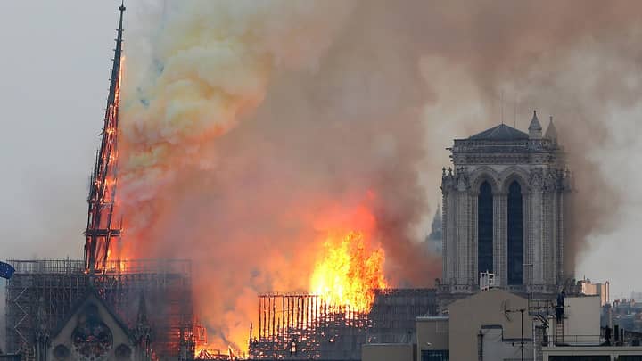 The Heartbreaking Moment The Notre Dame Cathedral Spire Collapsed