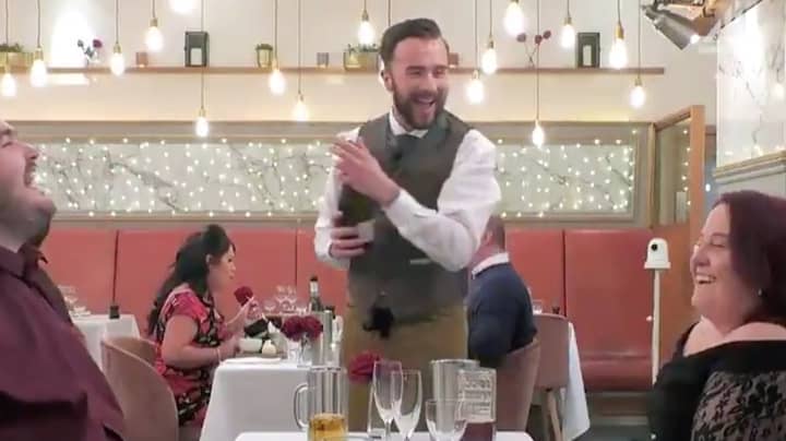 Woman On ‘First Dates’ Has Date And Waiter In Stitches 