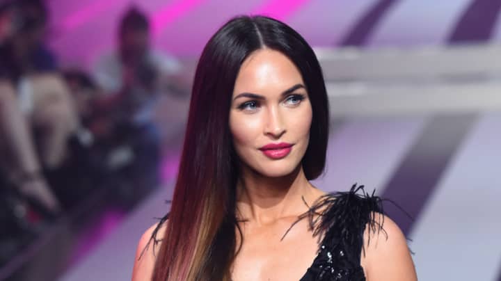 ​People Still Can't Get Over Megan Fox's 'Toe Thumbs'