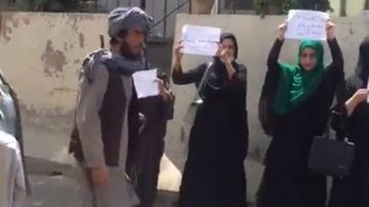 Four Women Bravely Protest Taliban Takeover Of Afghanistan 