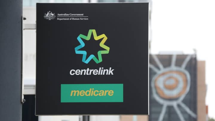 Leading Economist Calls For Unvaccinated Australians To Pay More For Medicare
