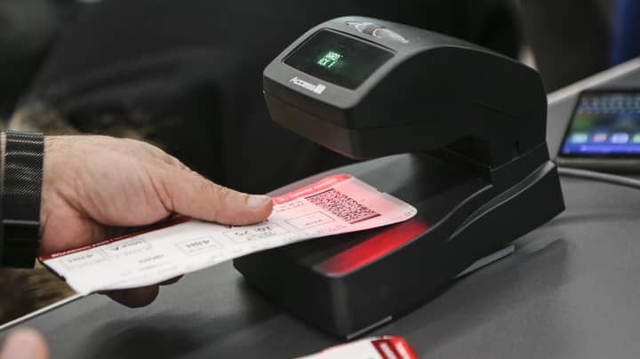 Cyber-Security Expert Warns Passengers Not To Print Boarding Passes 
