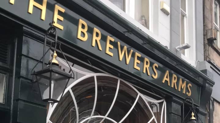Pub Praised For Incredible Offer To Rescue People In Storm Arwen