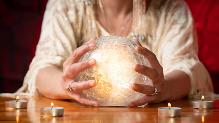 Large Study Finds Majority Of Australian Psychics Are Wrong