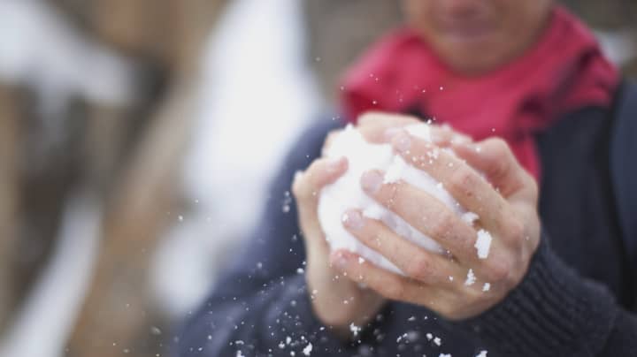 ​Police Deny Claims They're Fining People £200 For Throwing Snowballs