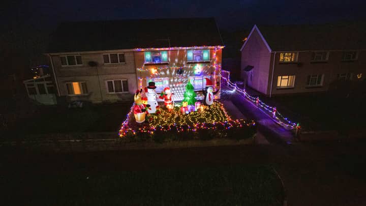 Mum's Already Put Her 5,000 Christmas Lights Up In September
