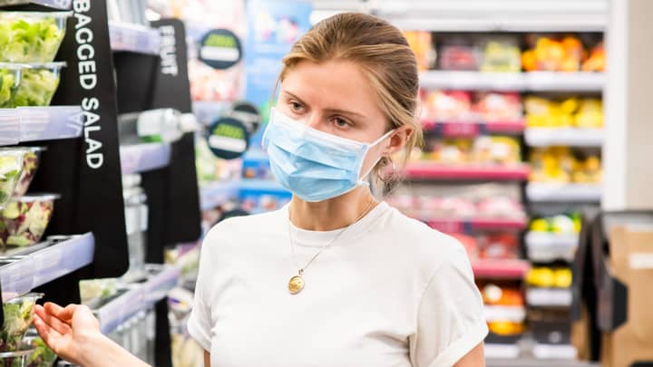 Infectious Diseases Expert Calls For Face Masks To Be Made Mandatory In NSW