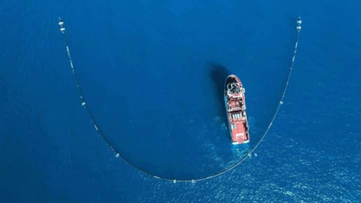 Giant ‘Pac-Man’ System Gets Started On World’s Largest Ocean Cleanup 