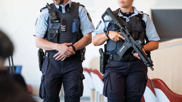 Faret vild Middelhavet Uskyld Australian Federal Police Given New Powers To Stop Paedophiles From  Profiting From Child Abuse - LADbible